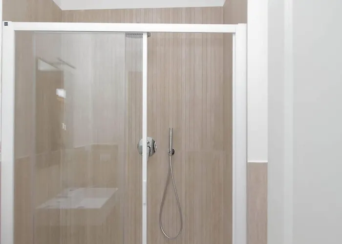 Apartment Indipendente - Due Livelli - San Lorenzo Rom