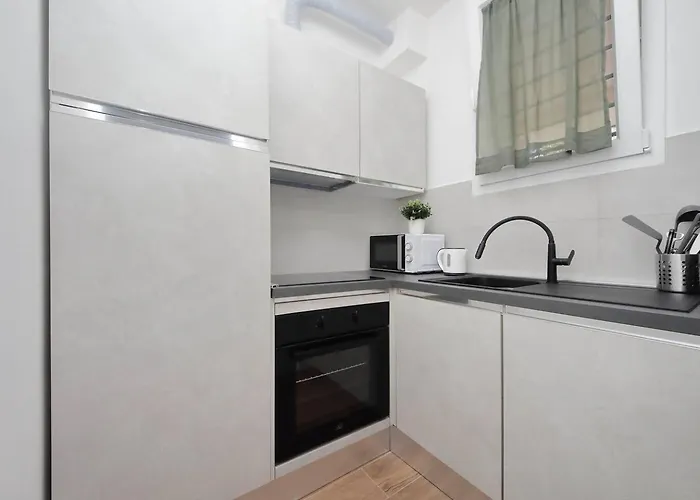 Indipendente - Due Livelli - San Lorenzo Apartment *