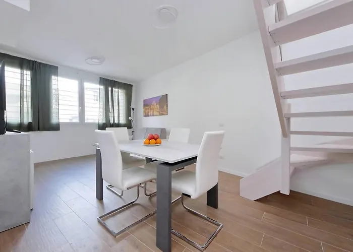 Indipendente - Due Livelli - San Lorenzo Apartment *